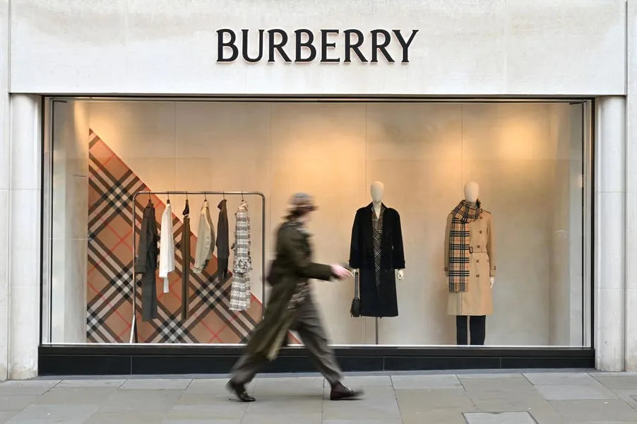 Burberry’s Comeback: How Cotswolds Heritage Handbags and British Roots Reignited U.S. Sales