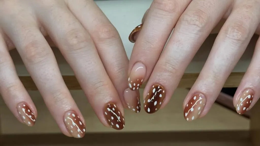 Deer-Print Nails: The Fawn-Spot Manicure Trend Taking Over Salons and Social Feeds