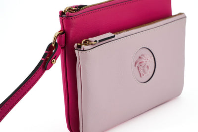 Sac pochette en cuir de veau rose Versace